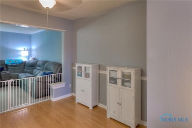 6965 Fenwyck Rd unit 6965, Maumee, OH 43537 - photo 3