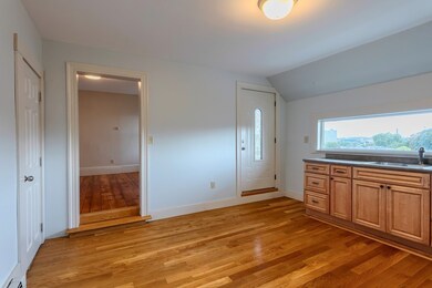 20 8th St unit B, Lowell, MA 01850 - photo 7