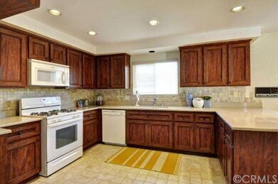 2113 Vanderbilt Ln unit B, Redondo Beach, CA 90278 - photo 4