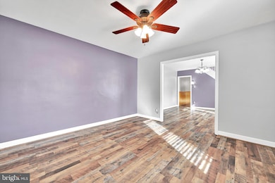 305 W Elm St, Reading, PA 19607 - photo 4