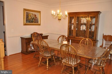 10279 Stewards Chance Ln, White Plains, MD 20695 - photo 5