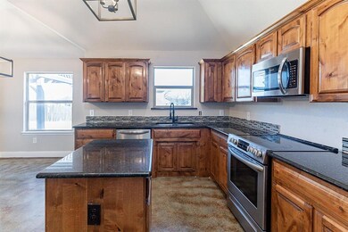 2001 Starwood Dr, Weatherford, TX 76086 - photo 6