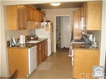 Light and bright kitchen