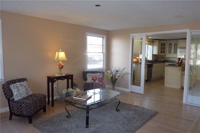 Chic and Sophisticated Living~