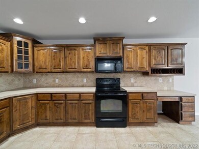 2717 W Pensacola St, Broken Arrow, OK 74011 - photo 7