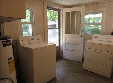 2127 Shelton Ave, Statesville, NC 28677 - photo 2