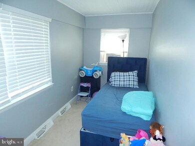 631 Charles St, Mount Ephraim, NJ 08059 - photo 4