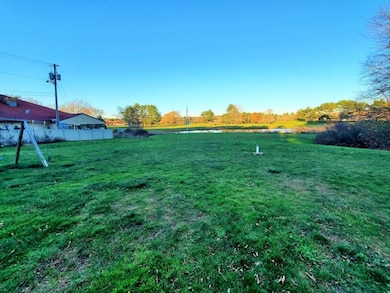 450 Oak St unit A, East Bridgewater, MA 02333 - photo 2