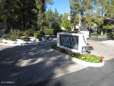 HARBOUR VILLAGE ENTRANCE