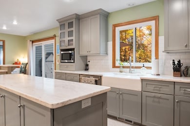 4551 Choctaw Trail, Green Bay, WI 54313 - photo 5