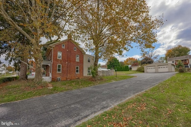79 S Franklin St, Dallastown, PA 17313 - photo 2