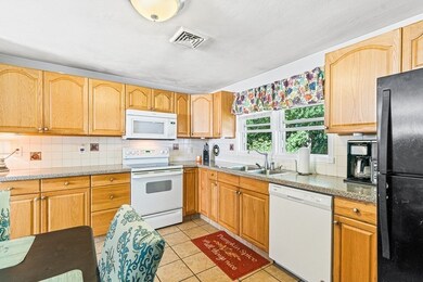 49 Roslyn Rd, Brockton, MA 02302 - photo 7