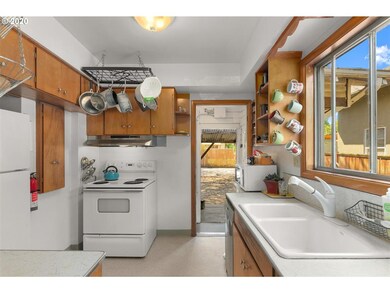 1260 N Winchell St, Portland, OR 97217 - photo 6