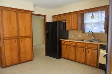 3815 Avenue R, Rosenberg, TX 77471 - photo 4