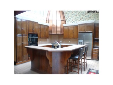Wow, what a statement this kitchen is!