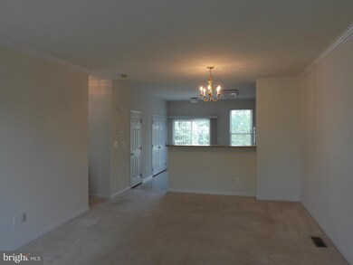 42836 Smallwood Terrace unit 27A, Chantilly, VA 20152 - photo 7