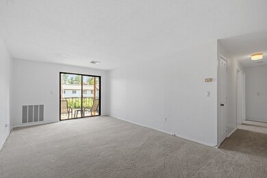 15 Blackstone Dr unit 21, Nashua, NH 03063 - photo 4