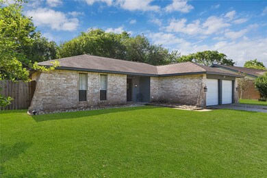 5226 Appleblossom Ln, Friendswood, TX 77546 - photo 2