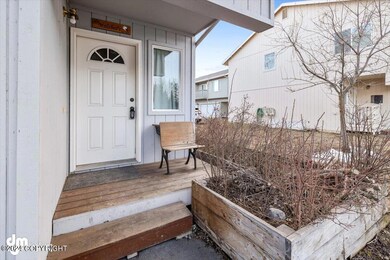 05-Front Exterior_813A4365-2