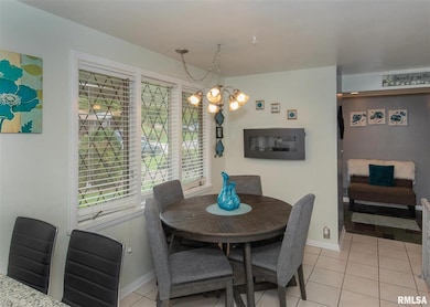 1520 Fairlane Dr, Bettendorf, IA 52722 - photo 3