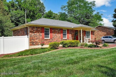 221 Dogwood Dr, Mount Washington, KY 40047 - photo 3
