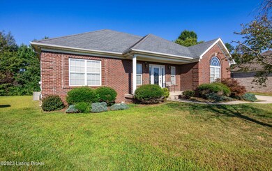 8303-Grandel-Forest-Way_003