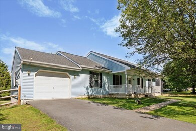 1069 Hearthstone Rd, Lancaster, PA 17603 - photo 2