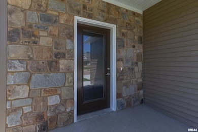 3117 W 34th St, Davenport, IA 52806 - photo 3