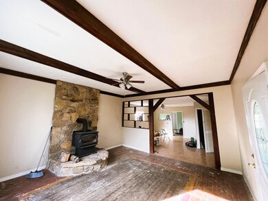 190 D St NE, Linton, IN 47441 - photo 2