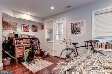 725 Hobart Place NW, Washington, DC 20001 - photo 4