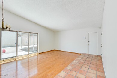 9233 N 55th Ave, Glendale, AZ 85302 - photo 5