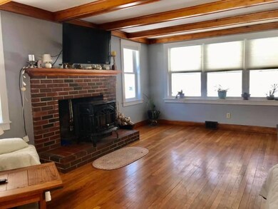 1361 living