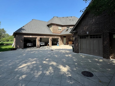 16W122 91st St, Burr Ridge, IL 60527 - photo 3