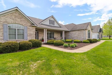 Spacious Front porch, worthy of entertaining