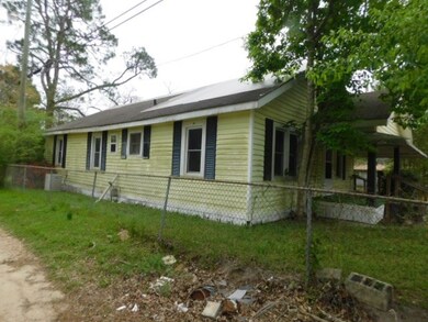 807 N Thomas St, Fitzgerald, GA 31750 - photo 2