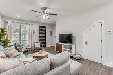 18803 Hogan Cir unit 14, Lago Vista, TX 78645 - photo 3