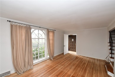 3680 Berkeley Rd, Cleveland, OH 44118 - photo 3