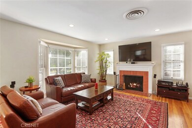 21843 Dumetz Rd, Woodland Hills, CA 91364 - photo 7