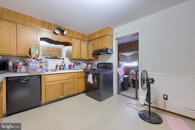 3416 Kutztown Rd, Reading, PA 19605 - photo 4