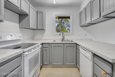 Kitchen Unit 4
