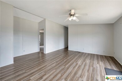 545 Armadillo Ln, Copperas Cove, TX 76522 - photo 5