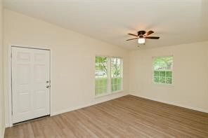 638 Feamster Dr, Houston, TX 77022 - photo 4