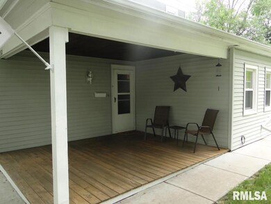 1321 Esplanade Ave, Davenport, IA 52803 - photo 2
