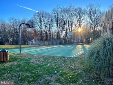 2317 Freetown Ct unit 1B, Reston, VA 20191 - photo 4