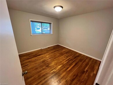 1608 W Northwest Blvd unit F, Winston Salem, NC 27104 - photo 7