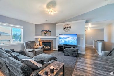 182 W Casi Way, Saratoga Springs, UT 84045 - photo 2