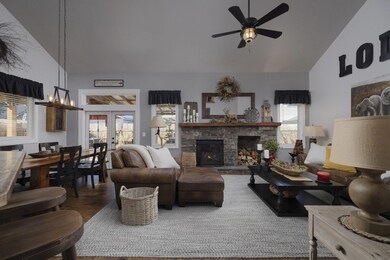 553 N Freemont St, Sisters, OR 97759 - photo 7