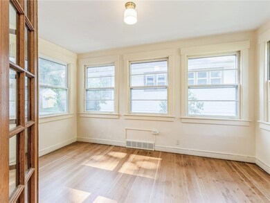 1095 45th St, Des Moines, IA 50311 - photo 7