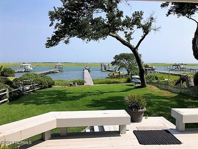 1725 Kings Landing Deck