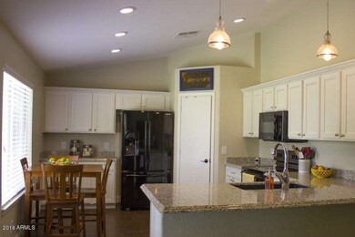 FarnsworthListing_19_800x533